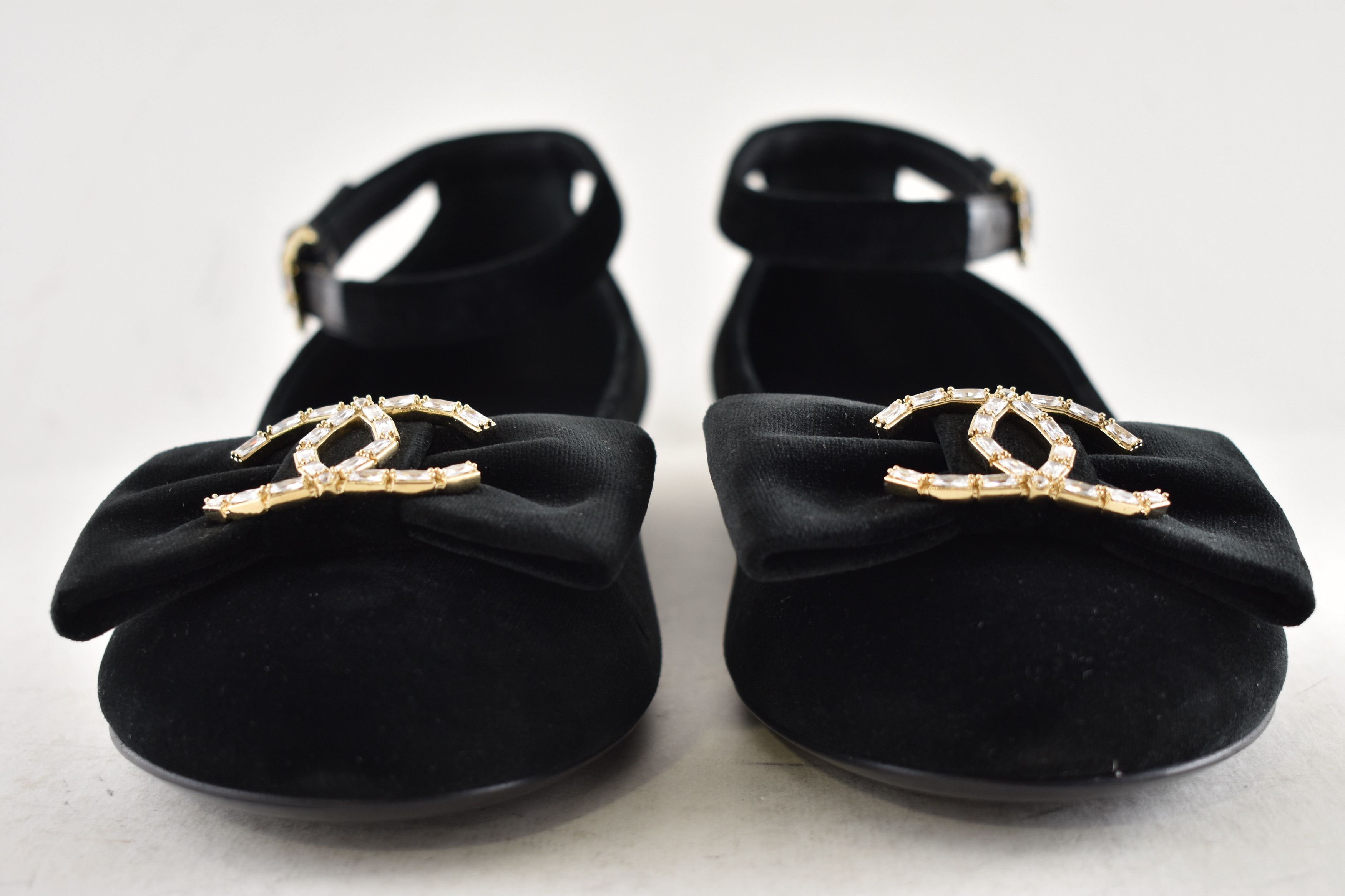 Chanel Chanel 24K Velvet Crystal CC Bow AnkleStrap Ballet Flat 36.5 Size US 6.5 / IT 36.5 - 8 Thumbnail