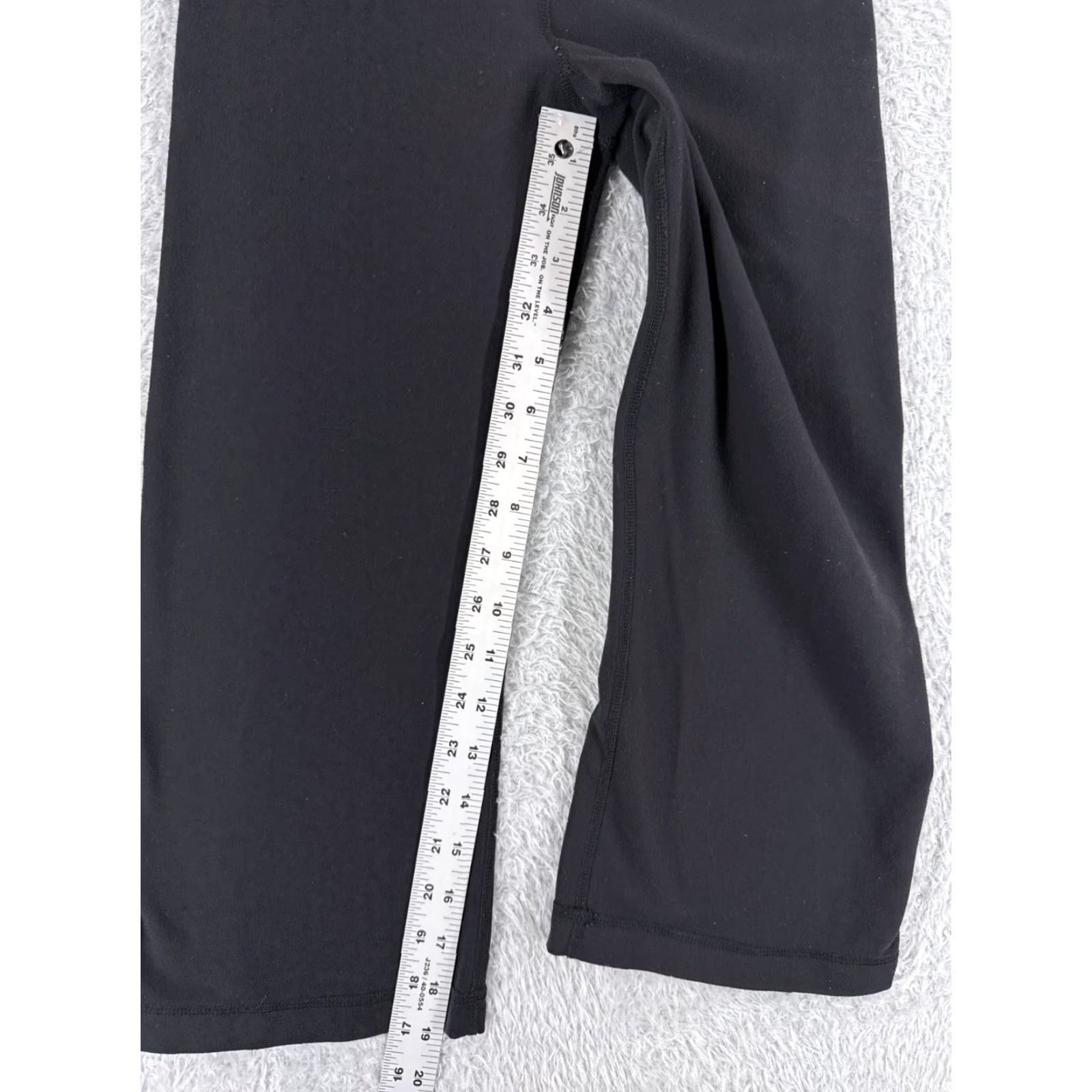 Lululemon Lululemon Pants Women 4 Black Wide Leg Crop 20" Gym Yoga Workout Casual READ Size 27" / US 4 / IT 40 - 5 Thumbnail