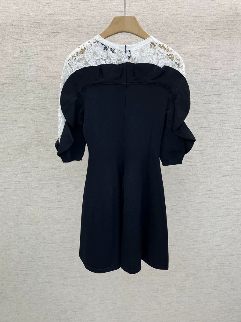 Versace Versace Lace paneled three-dimensional wavy dress Size M / US 6-8 / IT 42-44 - 6 Thumbnail