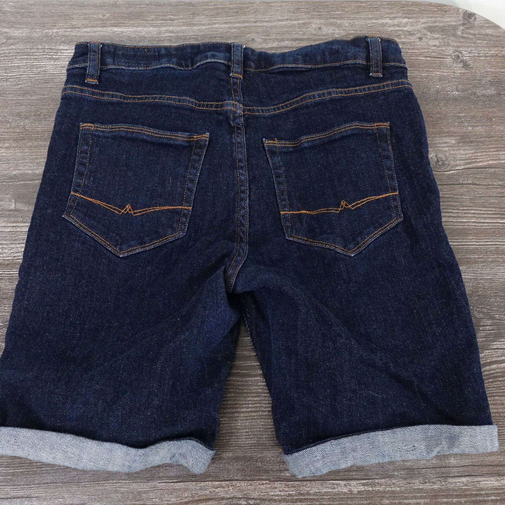 Asos VINTAGE ASOS Denim Shorts Women’s 30 Dark Wash Cuffed Jorts 8 Inseam Size 30 Blue Women Size 30" / US 8 / IT 44 - 3 Thumbnail