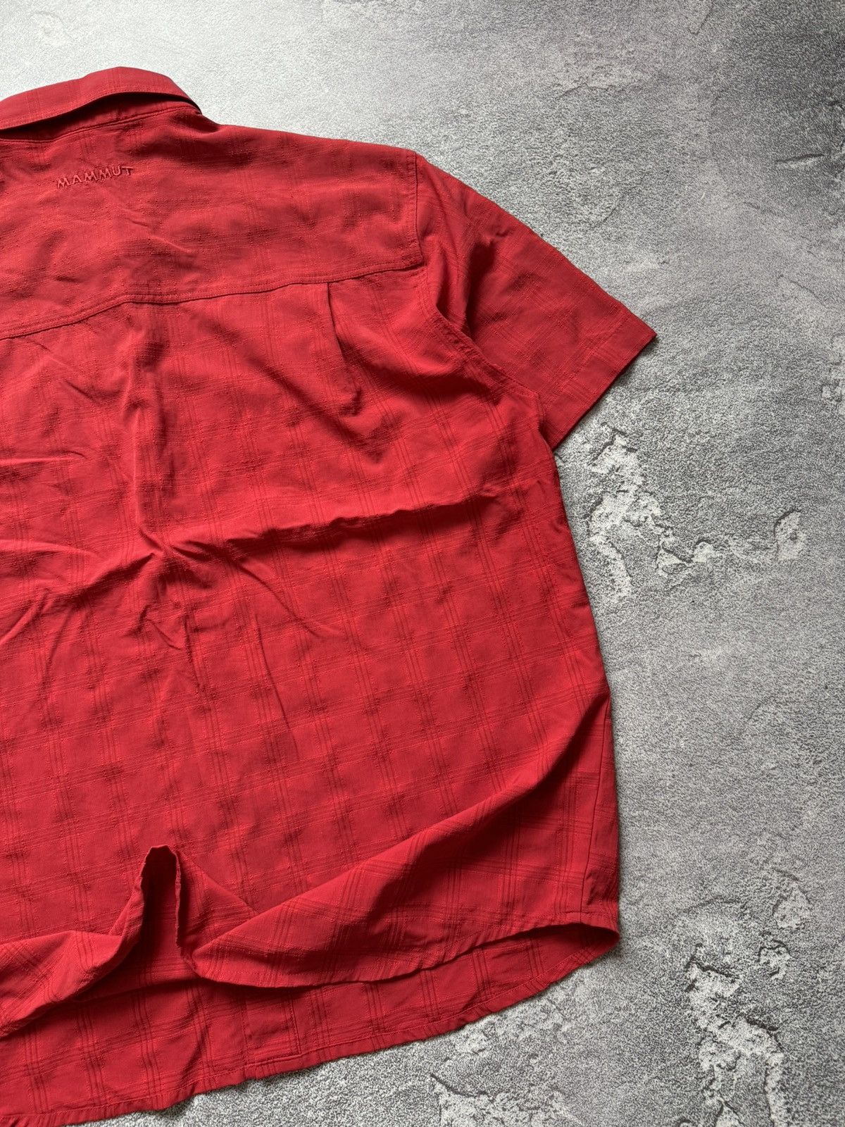 Mammut Mammut L red button up shirt outdoor polo tee T-shirt Size US L / EU 52-54 / 3 - 12 Thumbnail