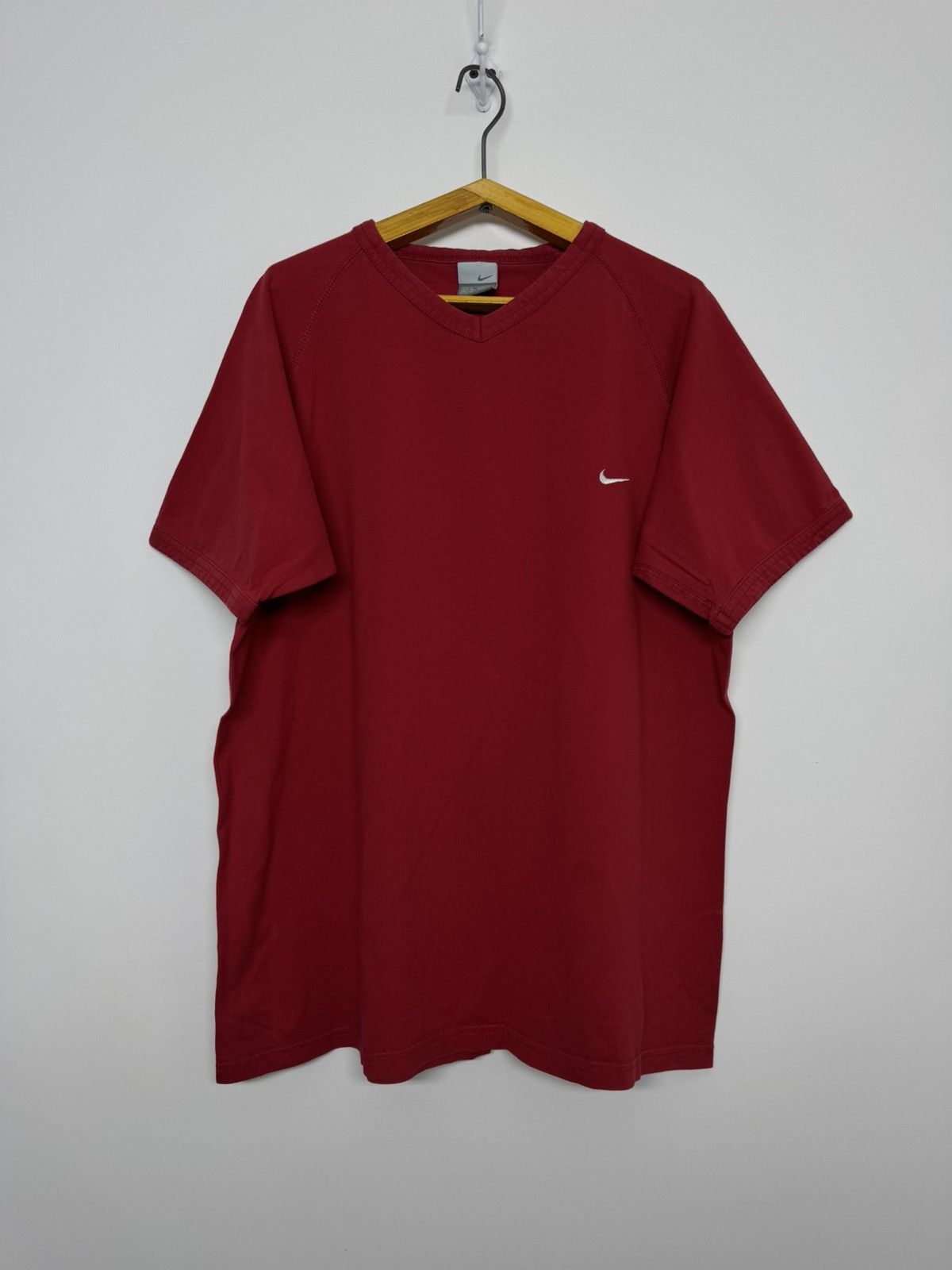 Nike Vintage Y2K Nike Fit Travis Scott Mini Swoosh T-Shirt Red Size US XL / EU 56 / 4 - 3 Thumbnail