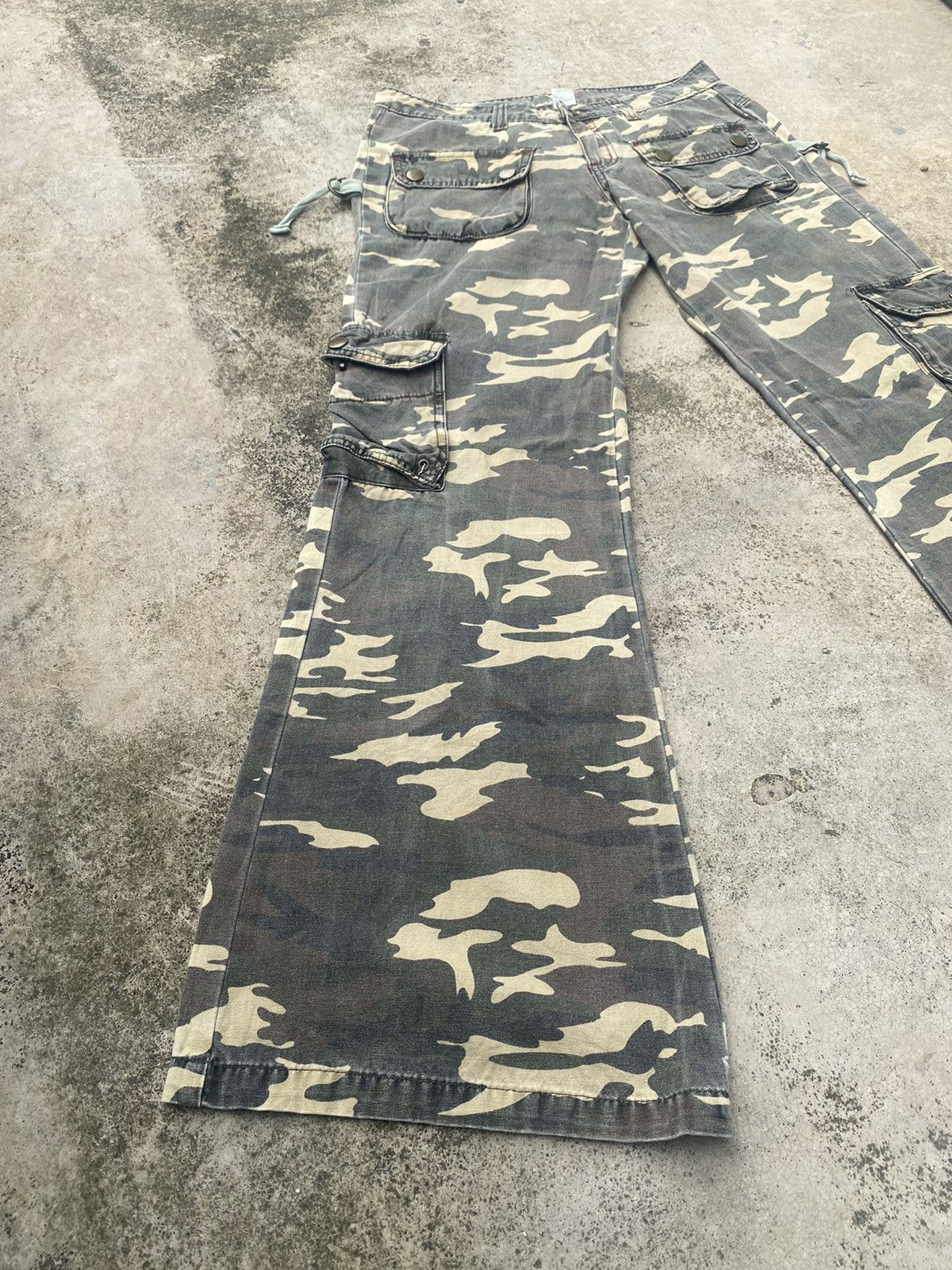If Six Was Nine × Japanese Brand Flare Jeans Camo Cargo Bondage Bush Pants Low Rise Size US 29 - 1 Thumbnail