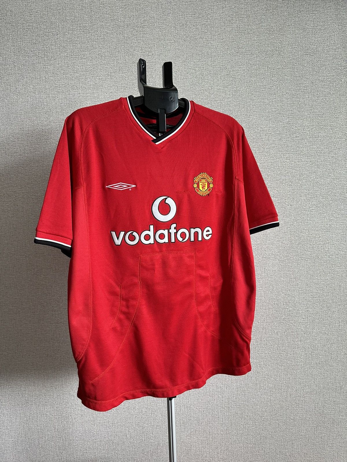 Umbro 2000/02 Umbro Manchester United Distressed Soccer Jersey Size US L / EU 52-54 / 3 - 1 Thumbnail