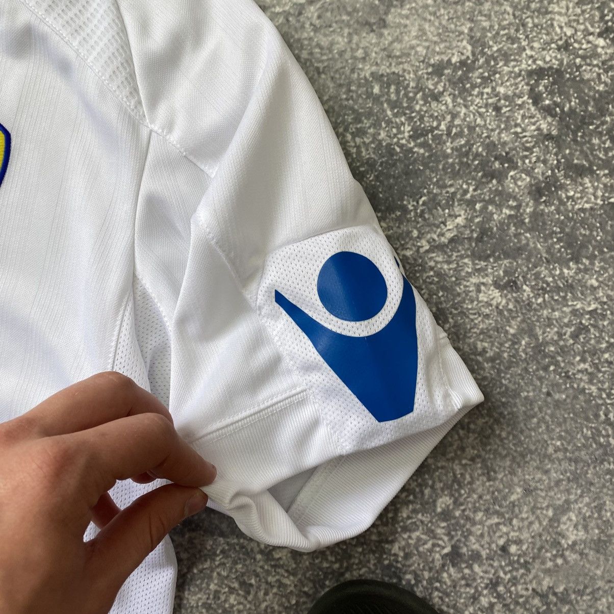 Vintage Vintage Macron Leeds United 00’s big logo soccer jersey Size US XXL / EU 58 / 5 - 7 Thumbnail