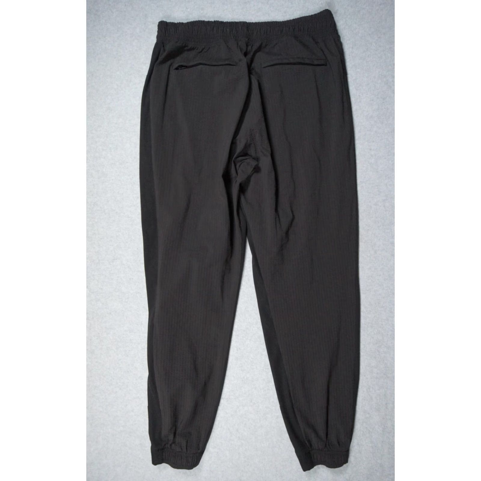 Athleta VINTAGE? No — Wait: Athleta Pants Womens 10 Black Jogger Brooklyn Textured Stretch Athletic Casual Size 32" / US 10 / IT 46 - 5 Thumbnail