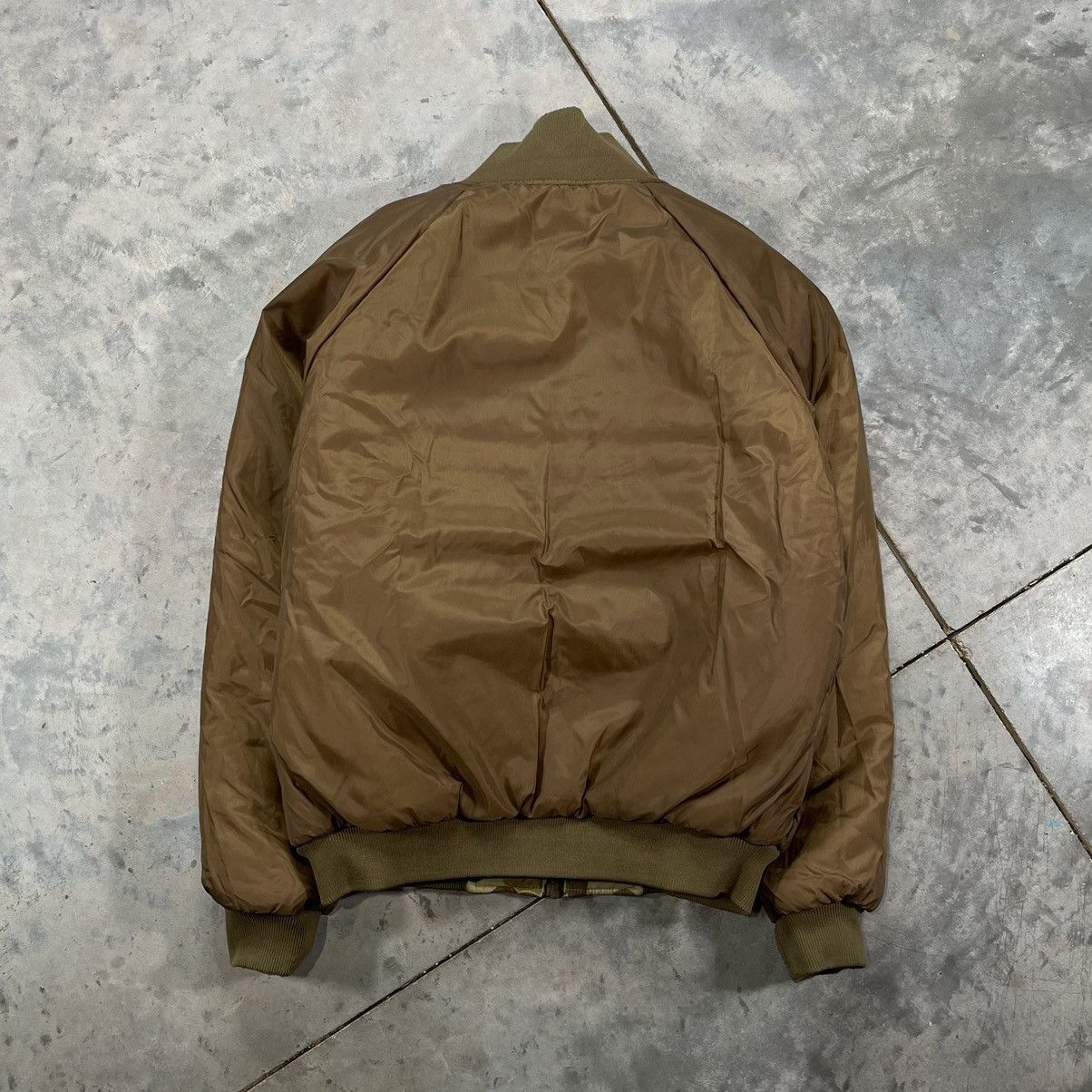 Columbia Vintage Columbia Duck Camo Bomber Jacket Reversible Puffer Size US L / EU 52-54 / 3 - 8 Thumbnail