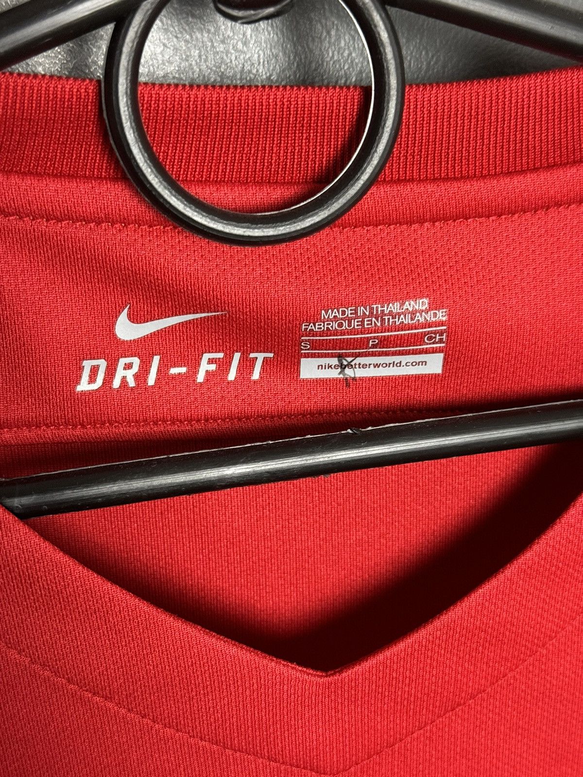 Nike Guangzhou Evergrande 16/17 Home Football Soccer Jersey Shirt Size US S / EU 44-46 / 1 - 7 Thumbnail