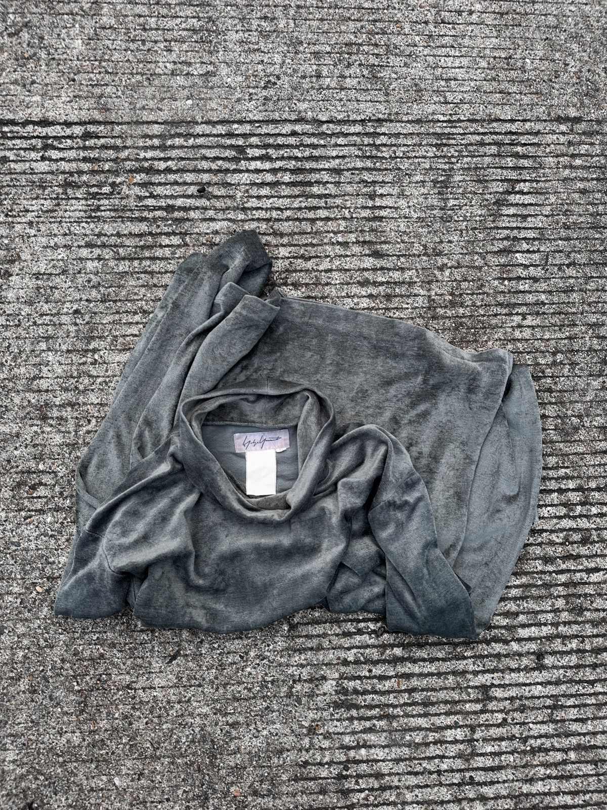 Yohji Yamamoto Yohji Yamamoto 90’s Velvet Turtle Neck Sweatshirts Size US M / EU 48-50 / 2 - 2 Thumbnail