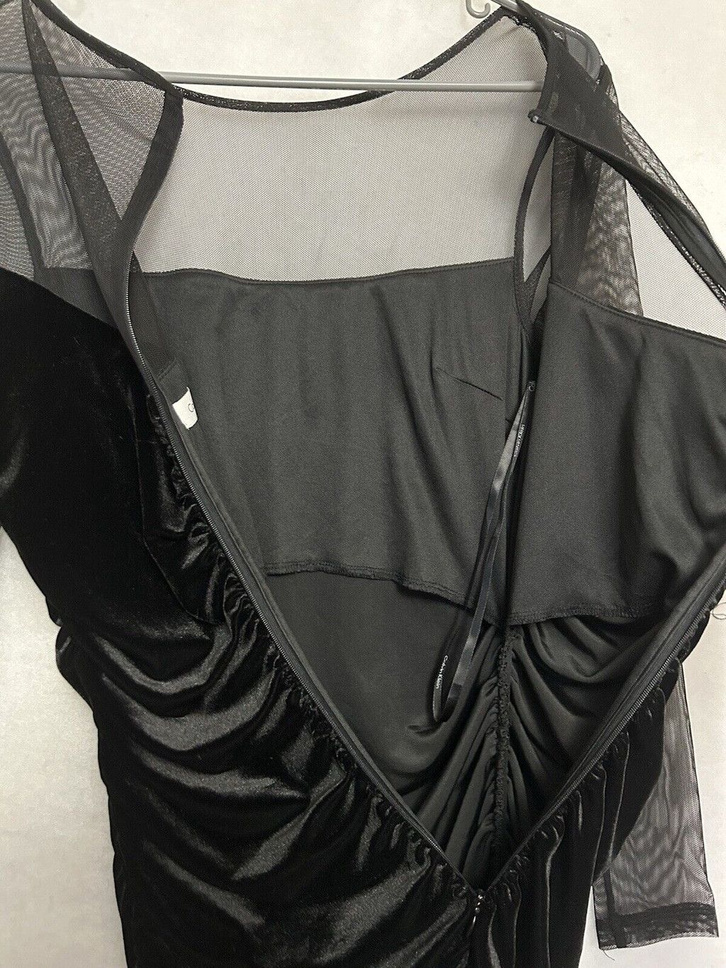 Calvin Klein NWT Calvin Klein Size 8 Soft Velvet Mesh Glam Cocktail Dress Size M / US 6-8 / IT 42-44 - 11 Thumbnail