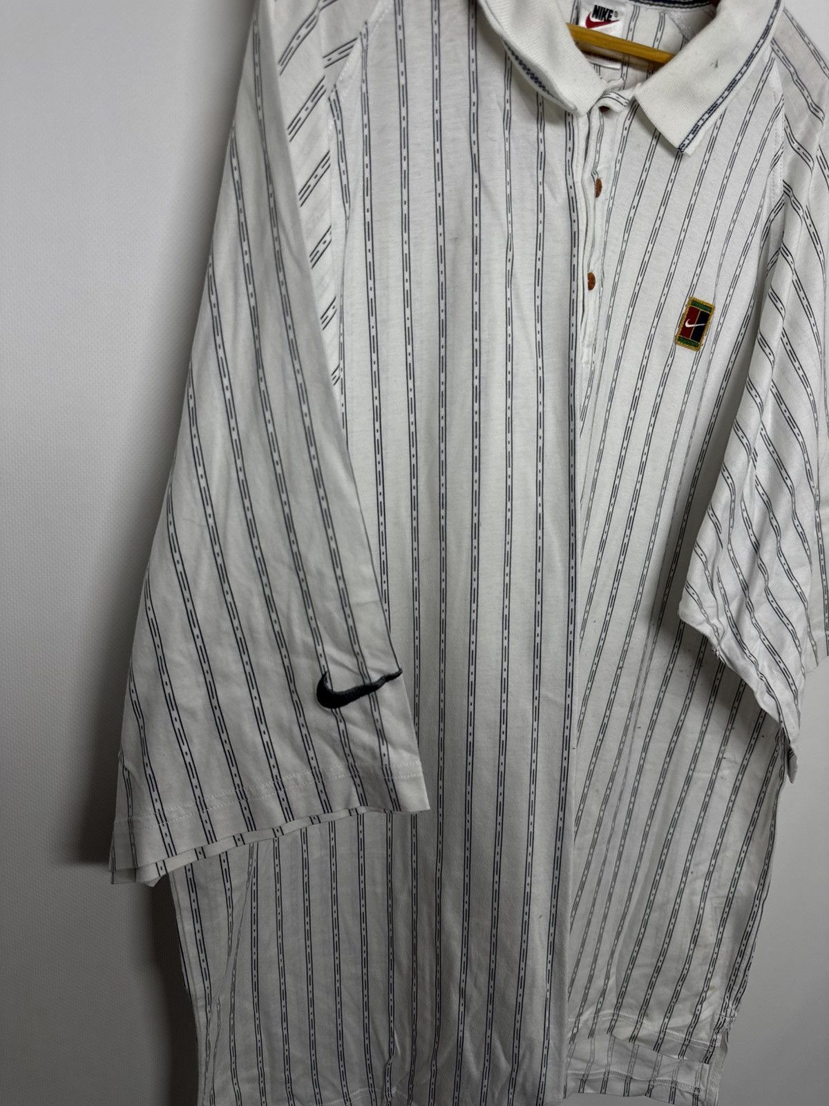 Nike 90s Vintage Nike Court White Stripped Polo Size US XL / EU 56 / 4 - 8 Thumbnail
