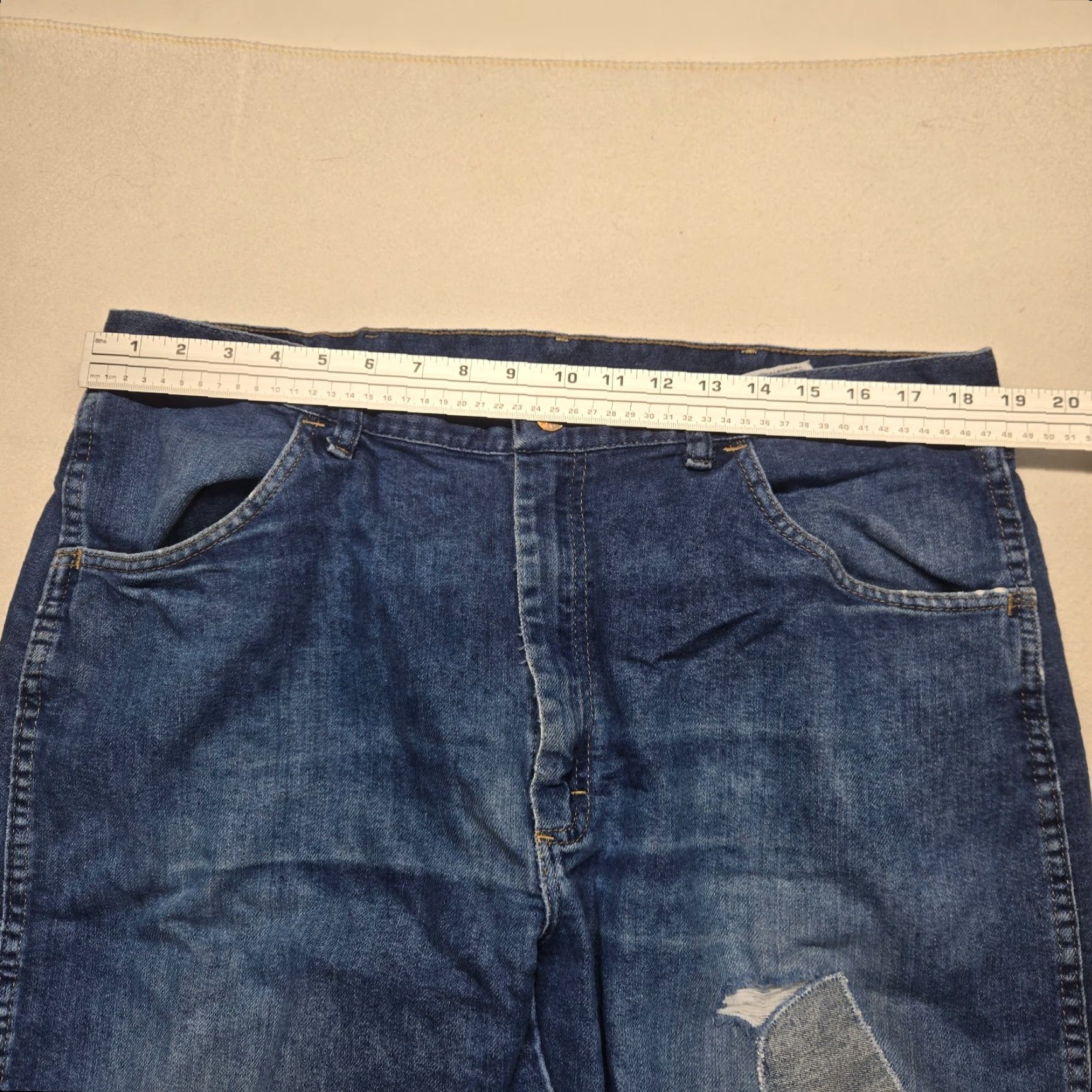 Wrangler Wrangler Regular Fit Dark Wash Denim Jeans 38 x 30 Straight Leg Mens 85900DW Size US 38 / EU 54 - 5 Thumbnail