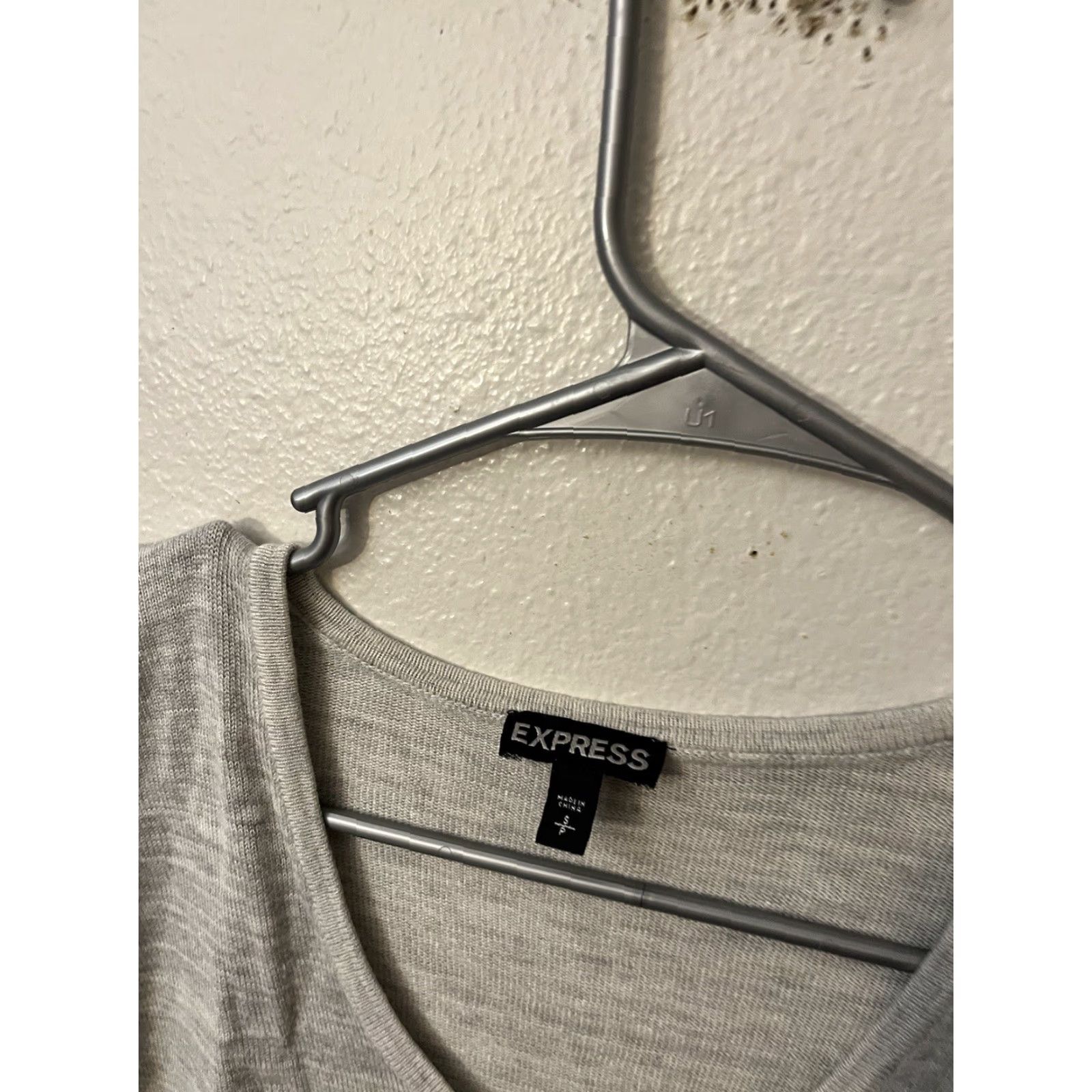 Express Express Gray Sweater 3/4 Sleeve with White Blouse Bottom Size S Size S / US 4 / IT 40 - 2 Thumbnail
