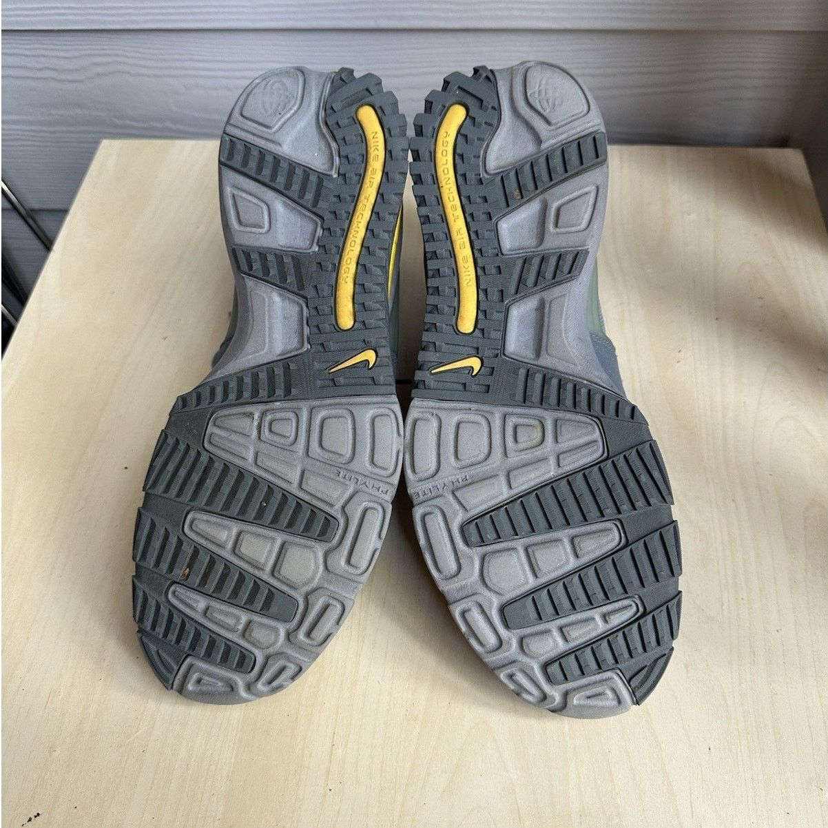 Nike × Vintage Size 12 Rare 2005 Nike Huarache Trainer Mens 313373-002 Size US 12 / EU 45 - 7 Thumbnail