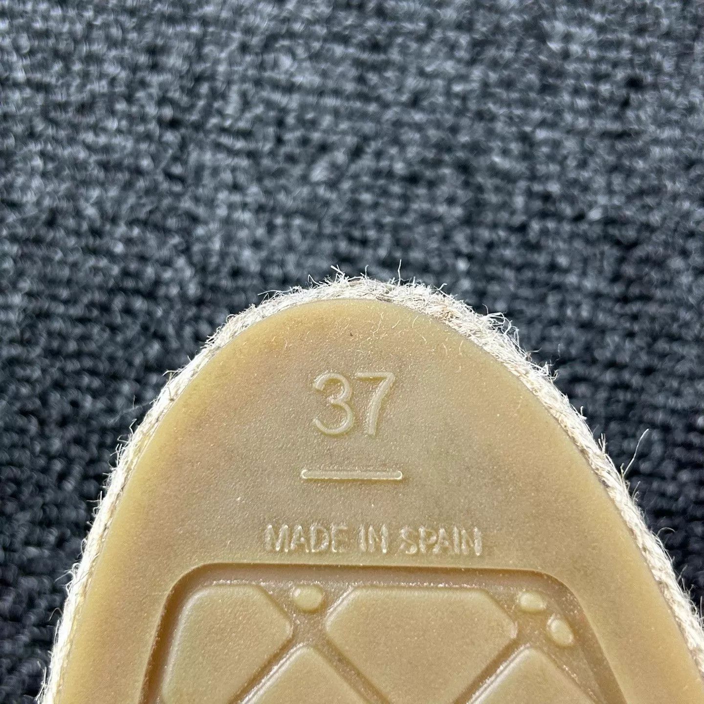Chanel Chanel tweed fisherman shoes gold CC 37 like new HB6094 Size US 6.5 / IT 36.5 - 7 Thumbnail