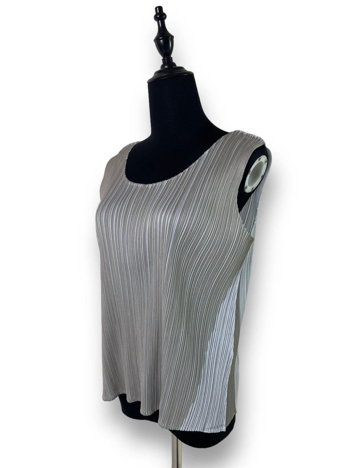Pleats Please Issey Miyake Pleats Please Sleeveless Basic Top by Issey Miyake Size M / US 6-8 / IT 42-44 - 1 Thumbnail