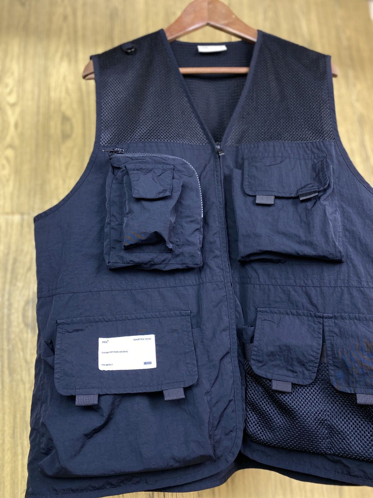 Designer Future Pattern Archive Vest “Curved-Blade” Size US L / EU 52-54 / 3 - 2 Thumbnail