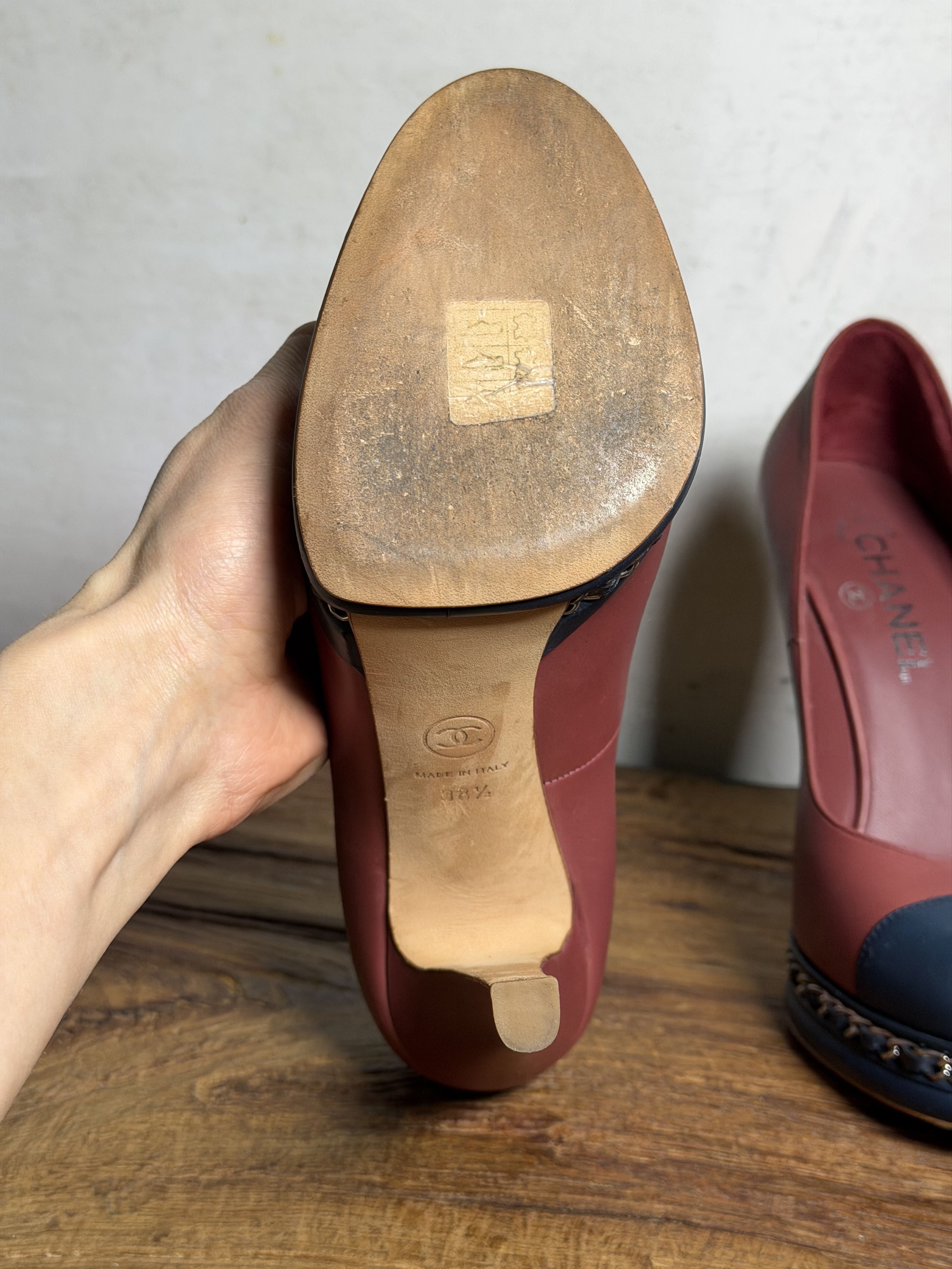 Chanel Chanel Platform Pumps with Chain Detail in Burgundy 100mm Size US 8.5 / IT 38.5 - 13 Thumbnail