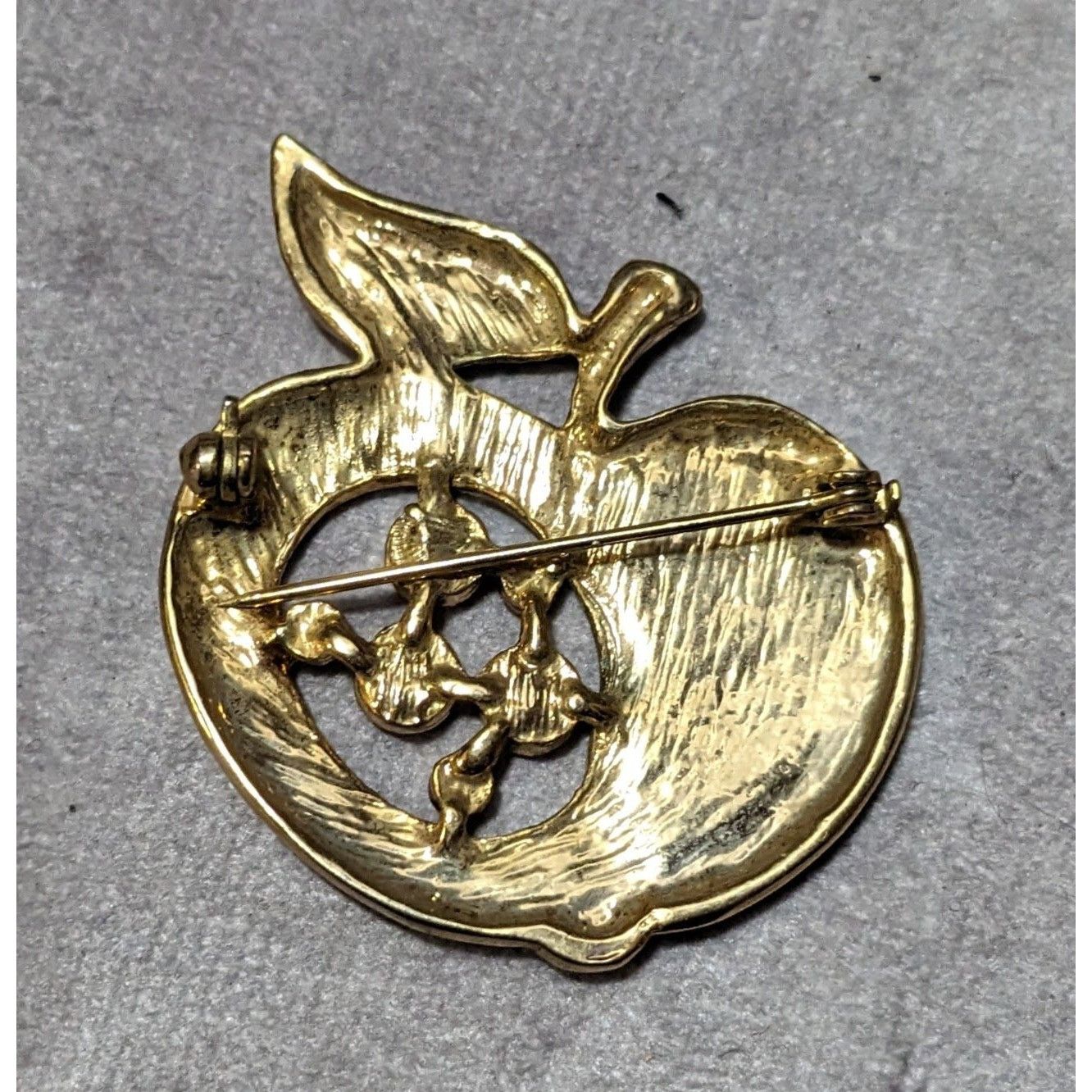 Other Vintage Gold Tone Apple Rhinestone Accented Brooch Size ONE SIZE - 5 Thumbnail