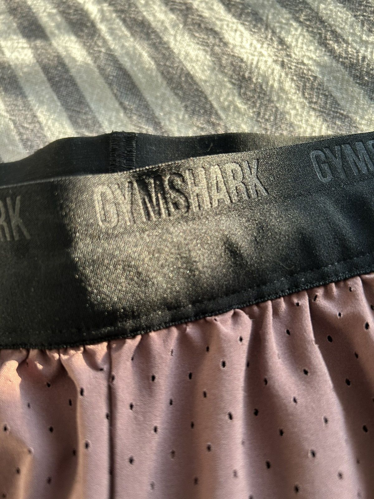 Gymshark Gymshark Perforated Training Shorts – Mauve/Brown – Medium Size US 28 / EU 44 - 1 Thumbnail