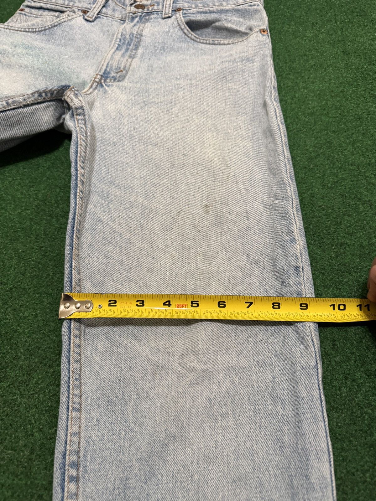 Levi's Vintage Clothing 90s Levi’s 550 Relaxed Distressed Light Wash 31x30 Jeans Size US 31 - 9 Thumbnail