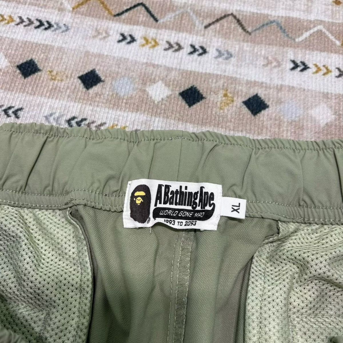 Bape BAPE NEW BALANCE SHORT Size US 34 / EU 50 - 5 Thumbnail