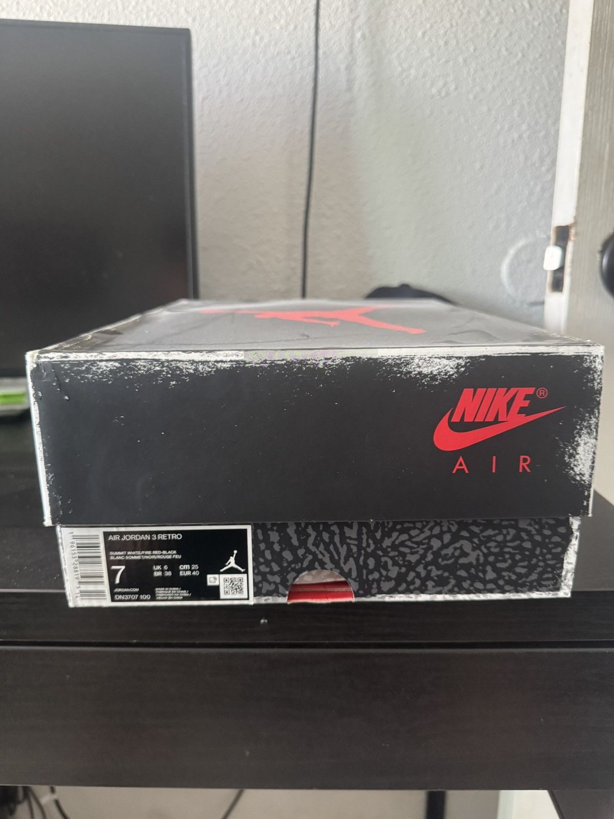 Nike Jordan 3 Retro White Cement Reimagined Size US 7 / EU 40 - 2 Thumbnail
