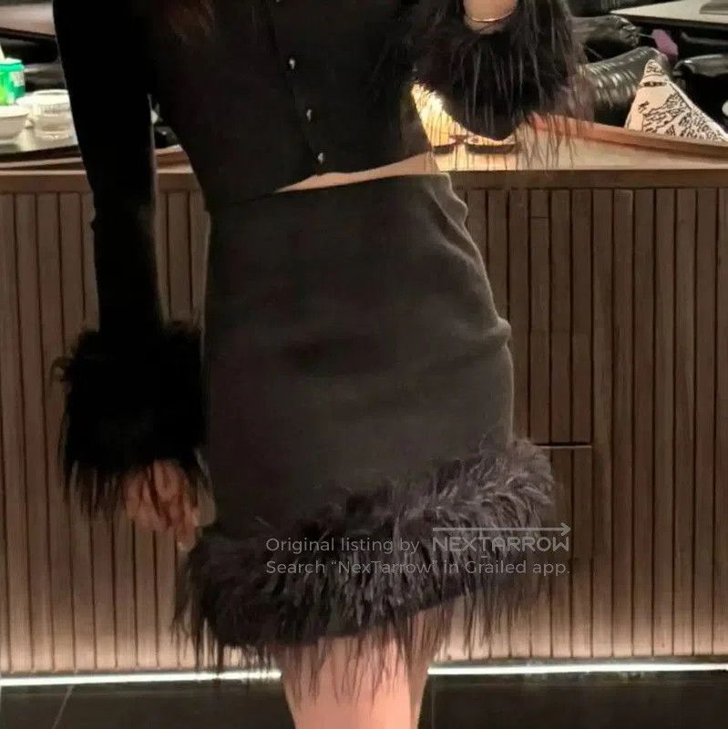 Miu Miu Miu Miu Black Cotton Skirt with Feathers . Size 27" / US 4 / IT 40 - 5 Thumbnail