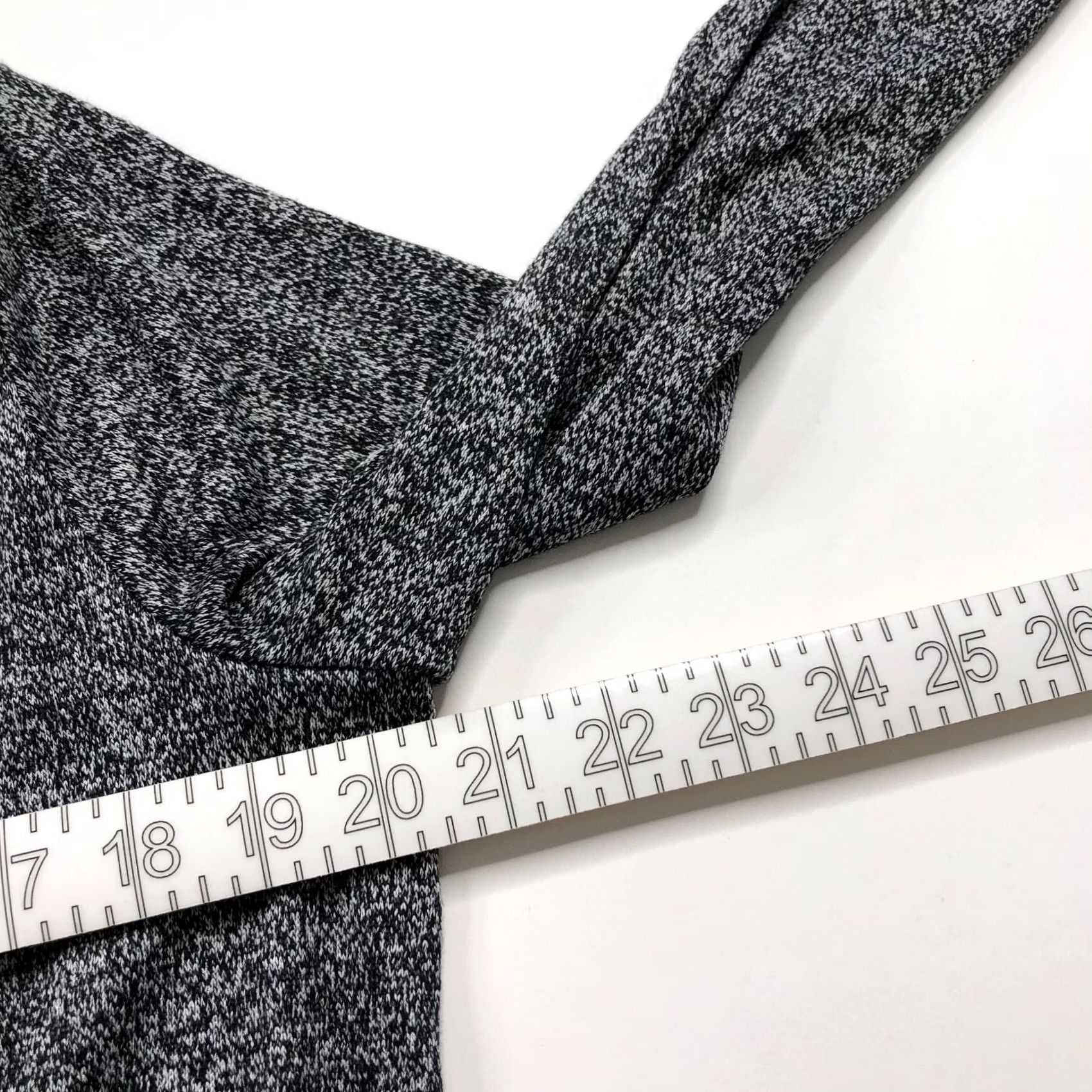 Athleta Athleta Pose Wrap Cardigan Large Marled V-Neck Sweater Gray 721645 Size L / US 10 / IT 46 - 7 Thumbnail