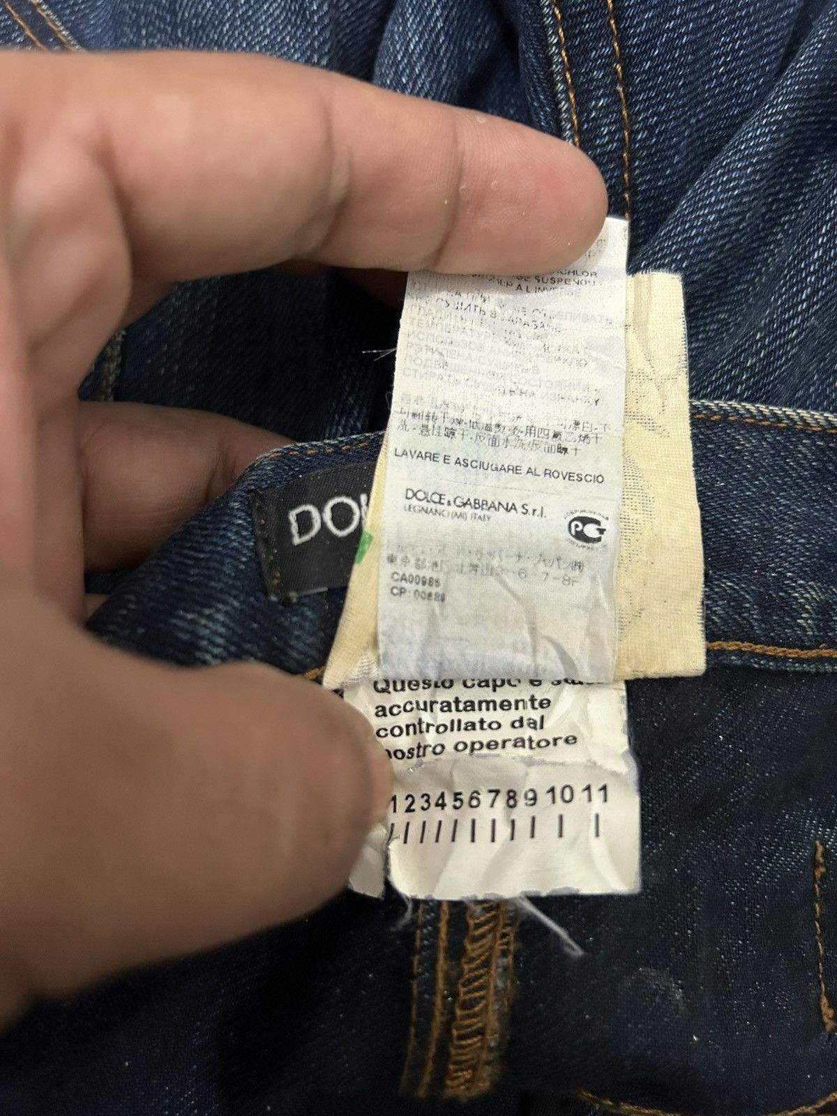 Dolce & Gabbana Dolce & Gabana Buckle Back Distressed Paint Denim Size US 34 / EU 50 - 17 Thumbnail