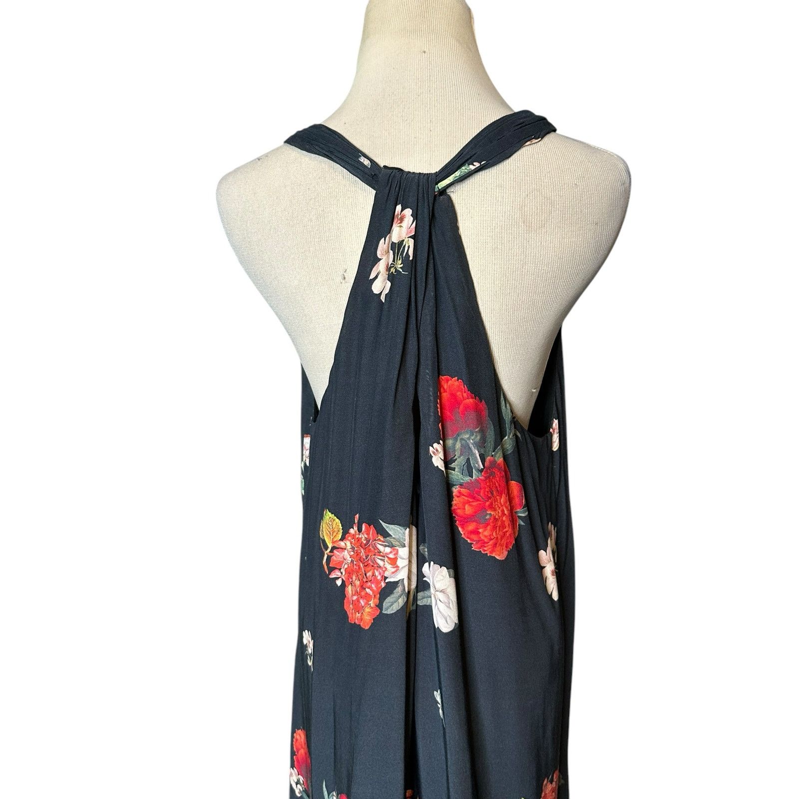 Alice + Olivia Alice + Olivia Castaway Black Red Floral Dress Size M Size S / US 4 / IT 40 - 12 Thumbnail