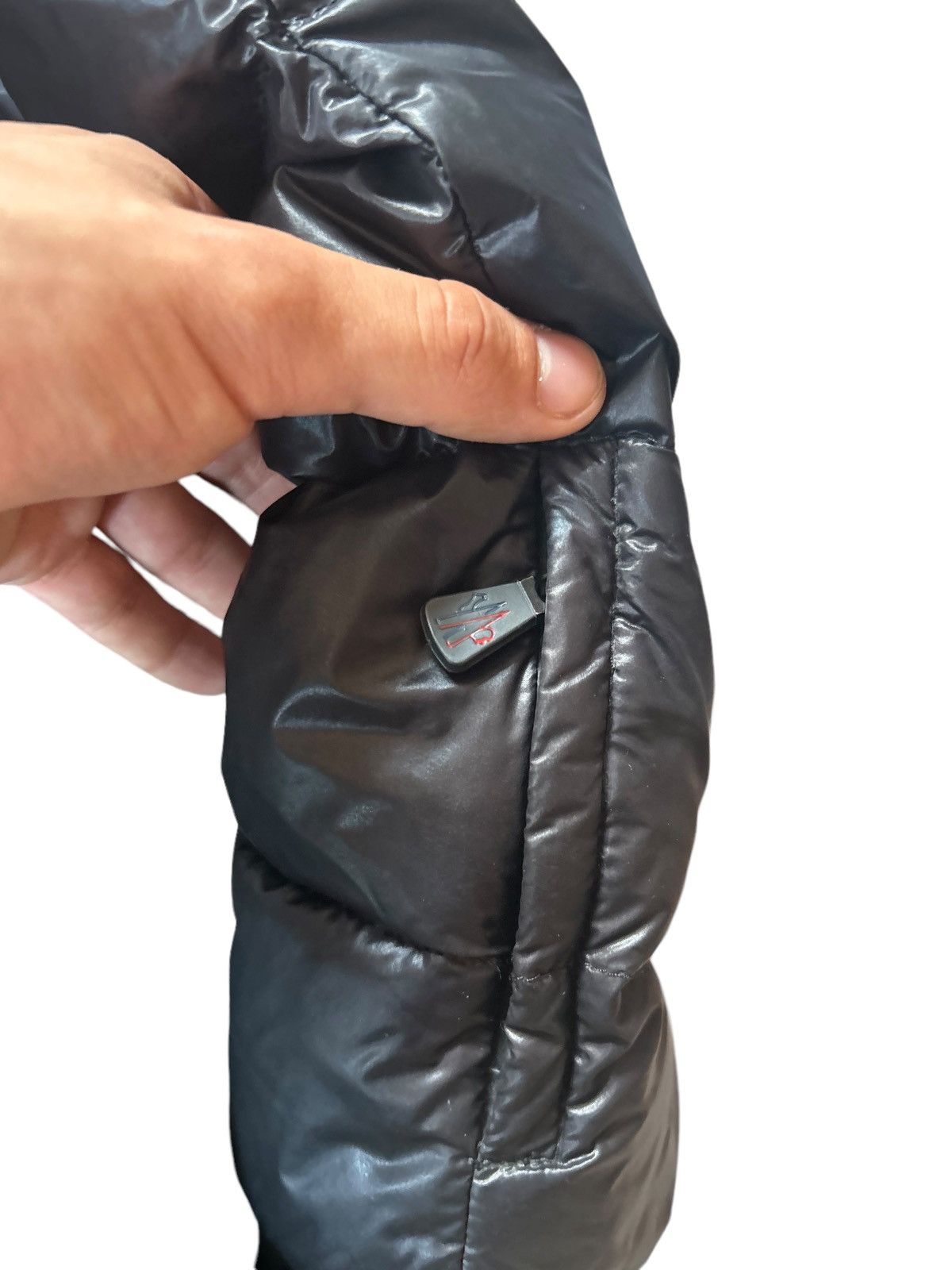 Moncler Moncler Grenoble down jacket badge puffer Size US M / EU 48-50 / 2 - 5 Thumbnail