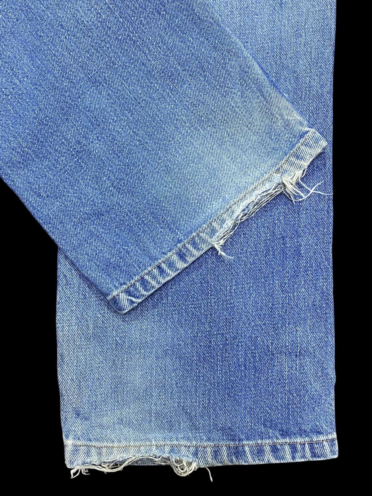 Levi's Vintage Clothing Vintage Levis 505 Y2K Faded Wash Distressed Style Loose Jean Size US 33 - 8 Thumbnail