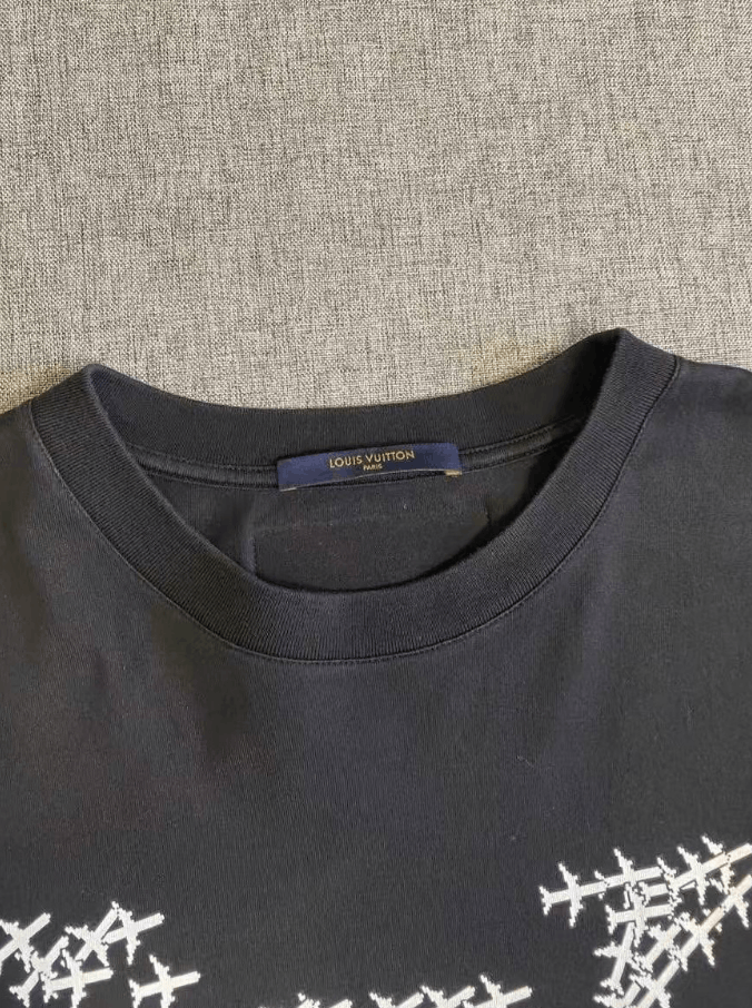 Louis Vuitton Louis Vuitton crew neck short sleeve Size US M / EU 48-50 / 2 - 5 Thumbnail
