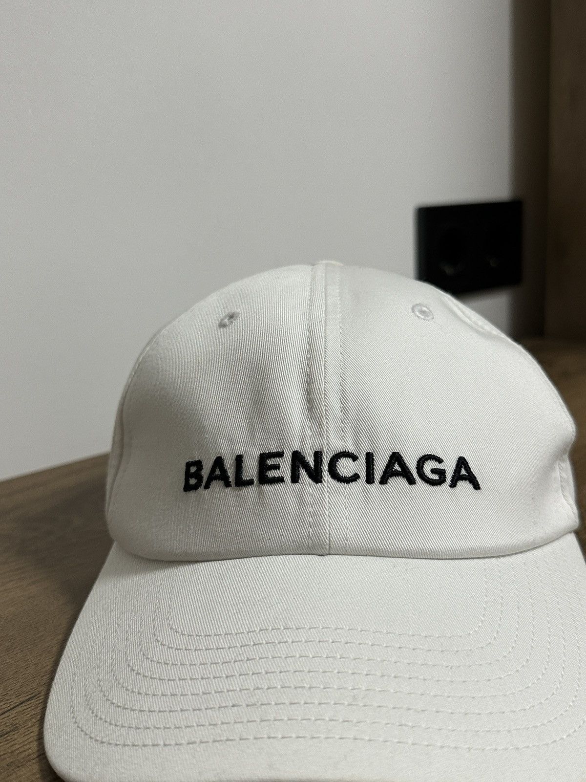 Balenciaga Balenciaga Embroidered Logo White Baseball Cap Hat Size L Size ONE SIZE - 2 Thumbnail