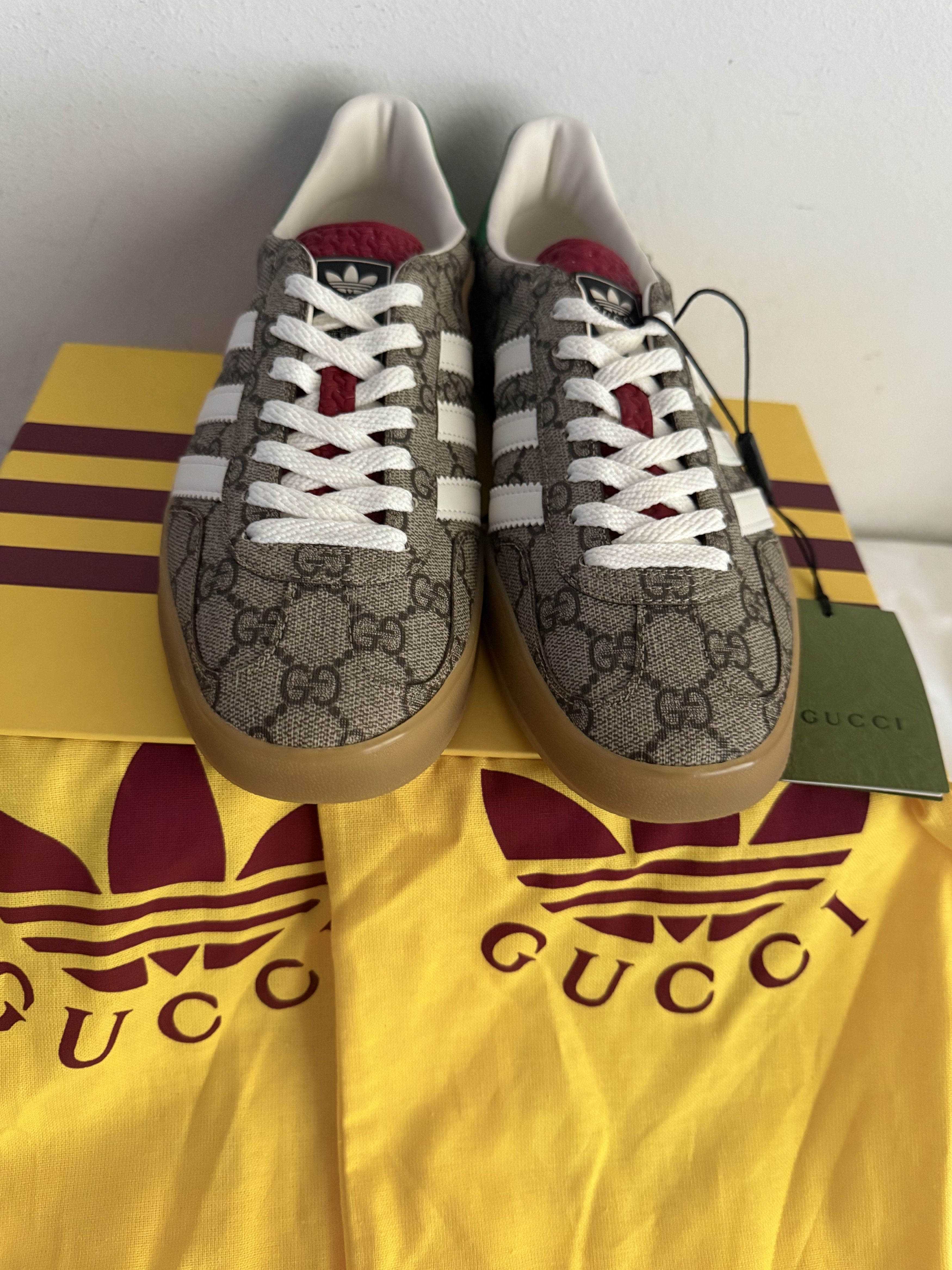 Gucci Gucci x Adidas Gazzelle GG Supreme Size US 9 / EU 42 - 4 Thumbnail