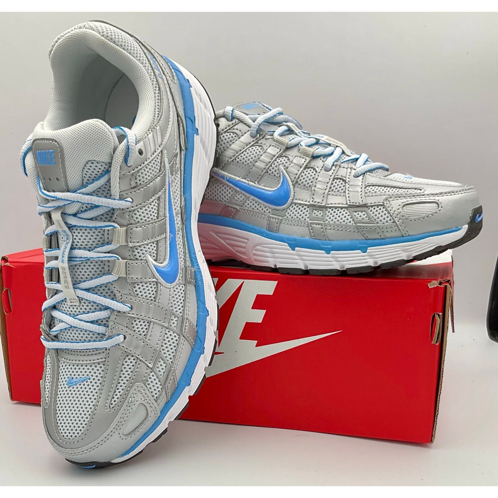 Nike P-6000 MTLC Platinum University blue CD6404-025 Sz