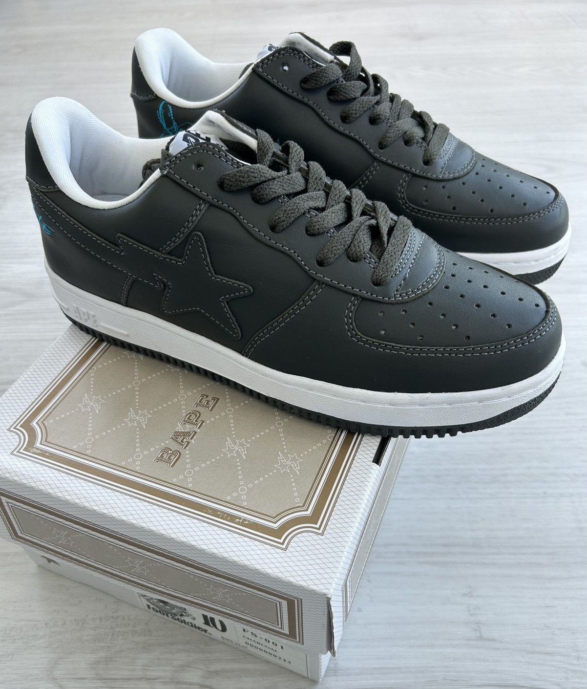 Bape VERY RARE OG 2003 A BATHING APE X UNKLE 1 OF 100 BAPESTA Size US 10 / EU 43 - 6 Thumbnail