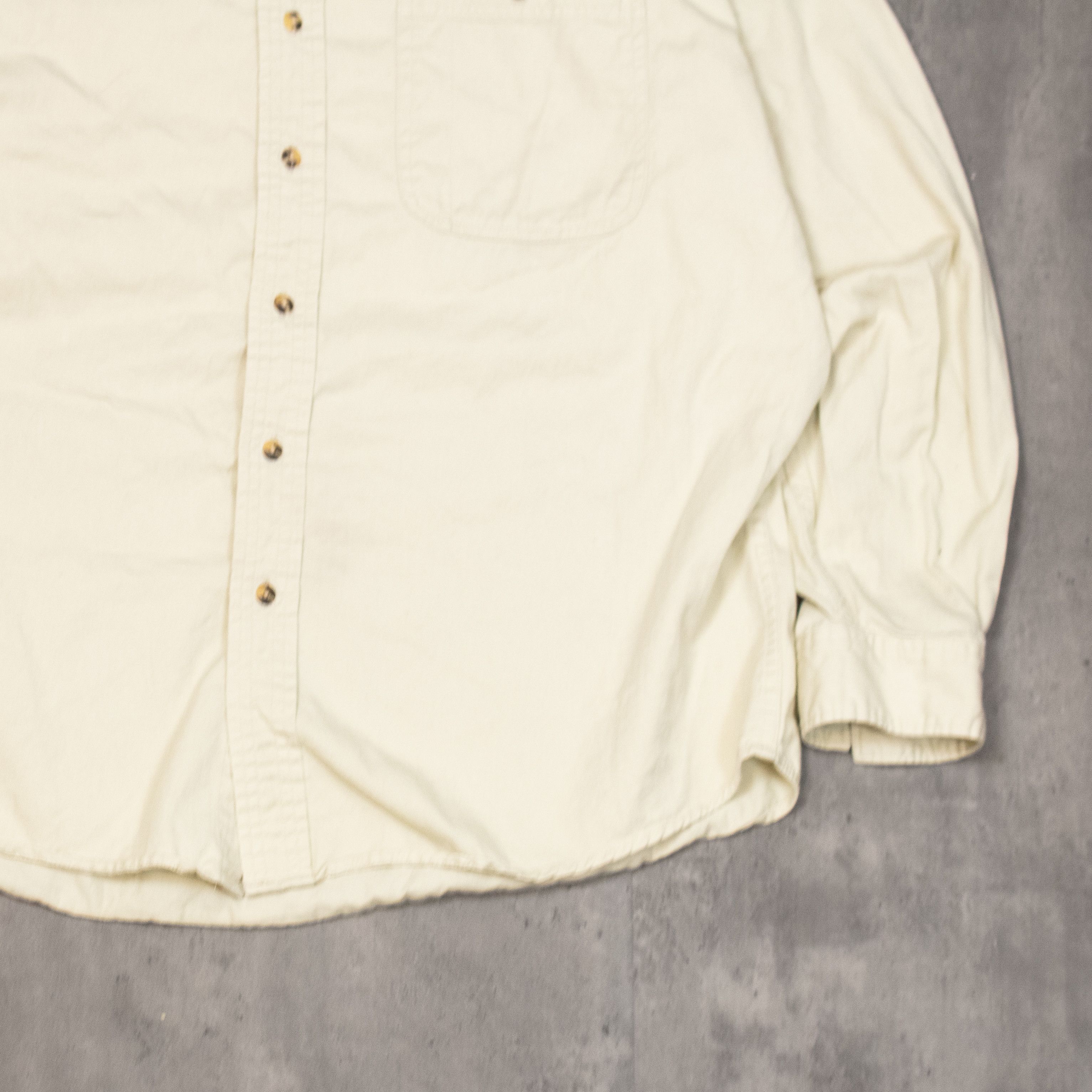 Vintage Vintage VTG 90's Medical Crest Cream One Pocket Denim Shirt Size US L / EU 52-54 / 3 - 3 Thumbnail