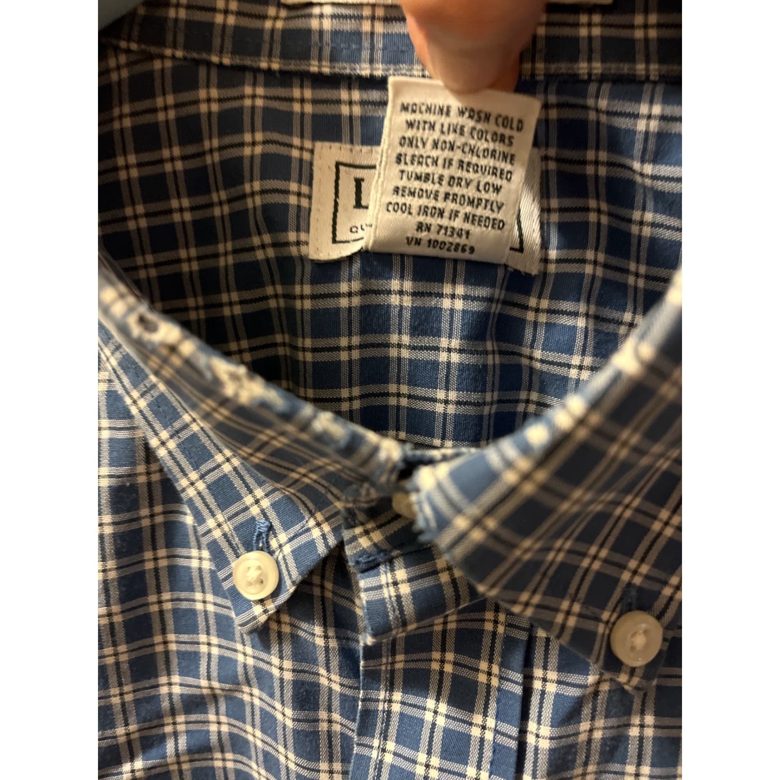 Vintage VINTAGE L.L. BEAN Men's Cotton Plaid Button-Up Shirt Traditional Fit Long Sleeve Casual Fall Winter Spring Blue Medium Reg Size US M / EU 48-50 / 2 - 4 Thumbnail