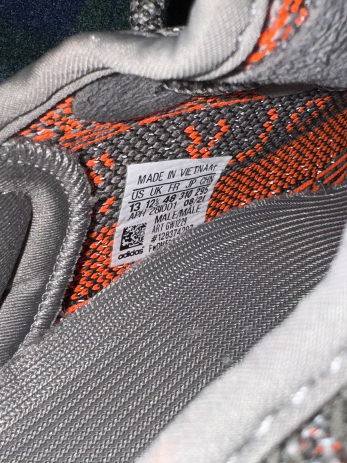 Kanye West × Vintage adidas Yeezy Boost 350 V2 Beluga Reflective Size US 13 / EU 46 - 6 Thumbnail