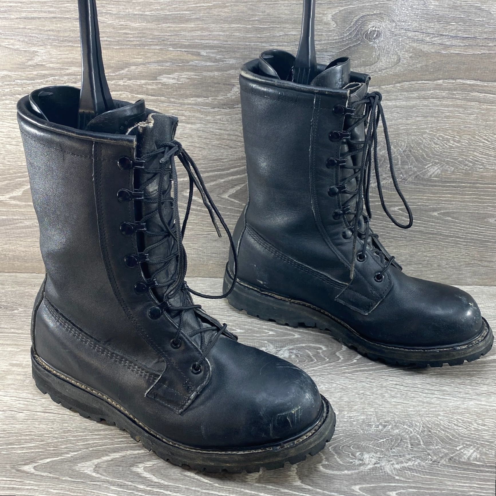 Vintage Military Combat Black Leather Lace Up Round Toe Boots Mens Size 9 W Vibram Sole Size US 9 / EU 42 - 5 Thumbnail