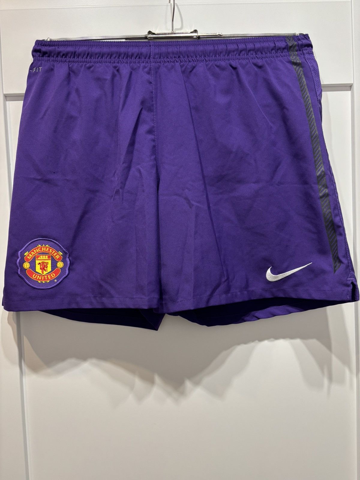 Nike Nike Manchester United GK 10/11 shorts football Soccer Size US 34 / EU 50 - 1 Thumbnail
