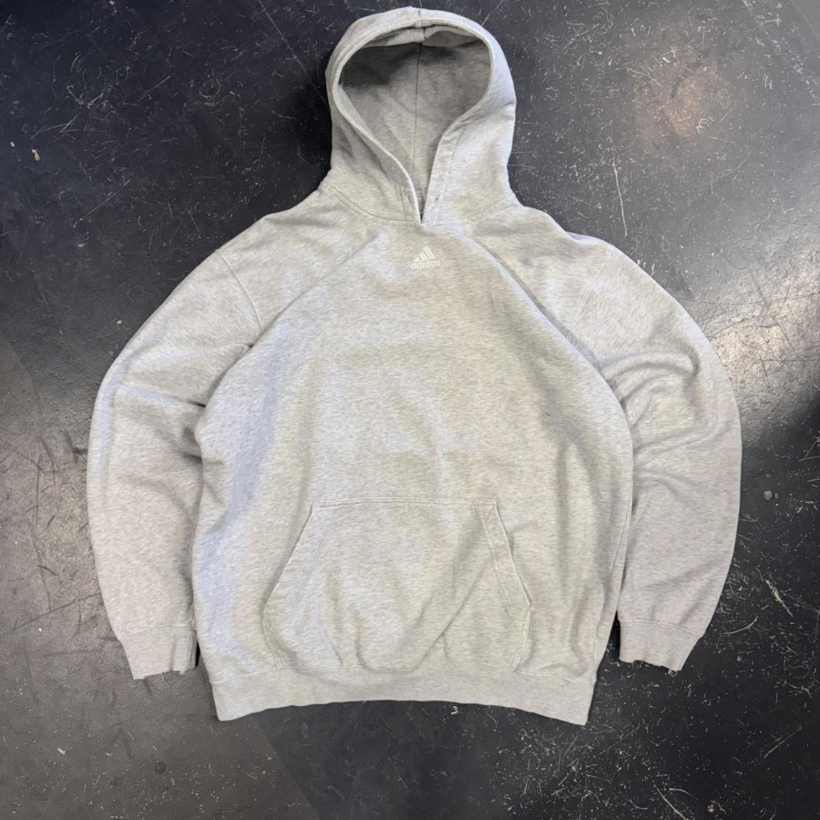 Adidas × Vintage Vintage Adidas Centre Logo Ash Grey Hoodie Size US L / EU 52-54 / 3 - 2 Thumbnail