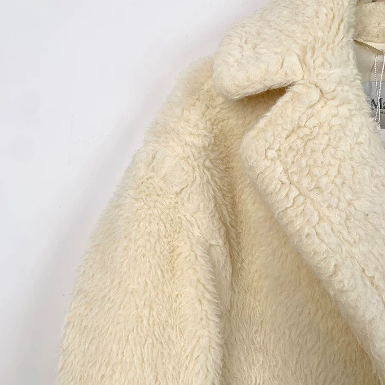 Max Mara Max Mara Teddy Collection Beige Teddy Wool Lapel Double-br Size XS / US 0-2 / IT 36-38 - 3 Thumbnail