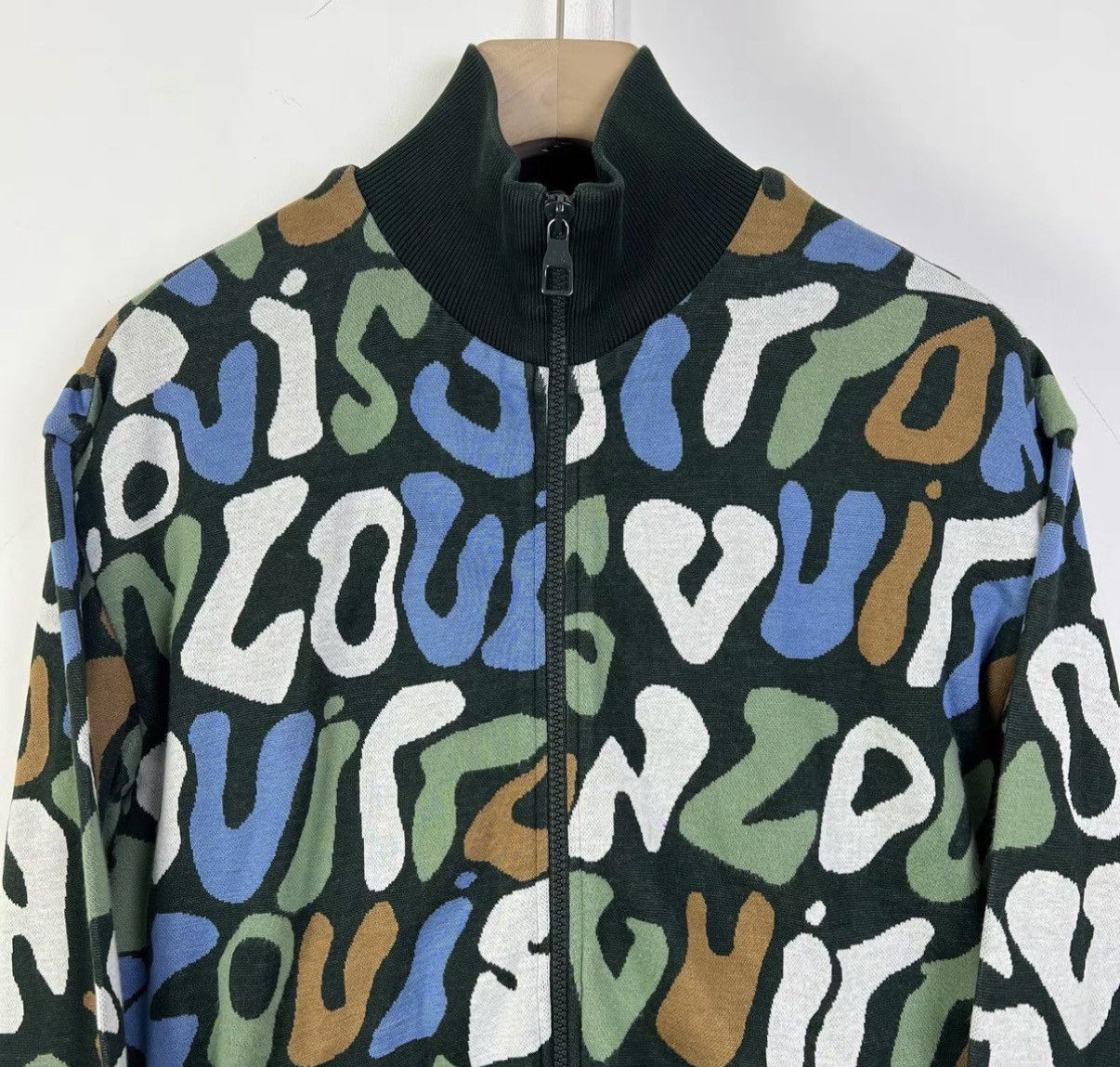 Louis Vuitton Louis Vuitton Graffiti Camo All Over Baseball Jacket K12 Size S / US 4 / IT 40 - 3 Thumbnail