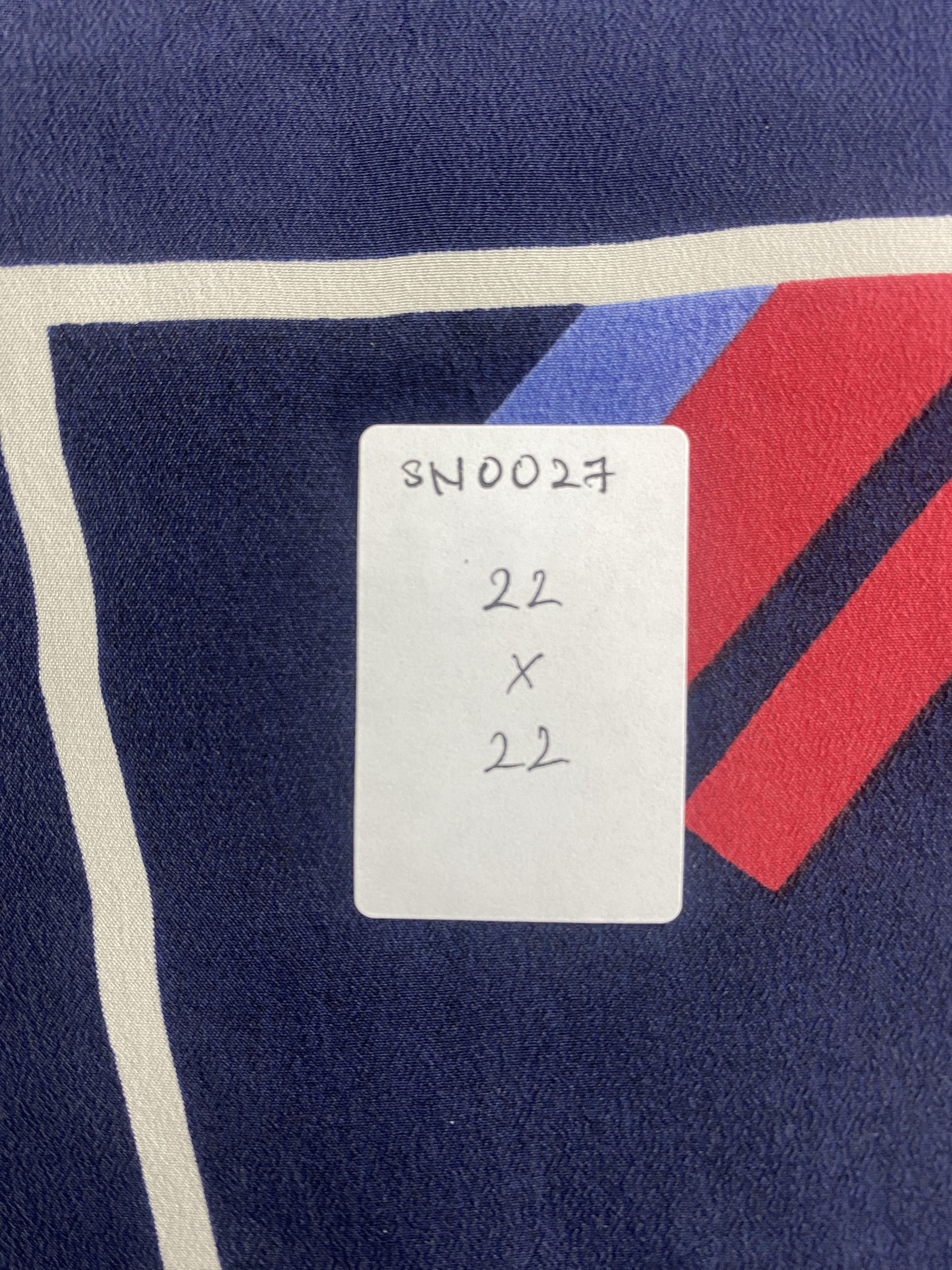 Vintage × Yves Saint Laurent Yves Saint Laurent Silk Scarf / Foulards / Silk Shawl SN0027 Size ONE SIZE - 7 Thumbnail