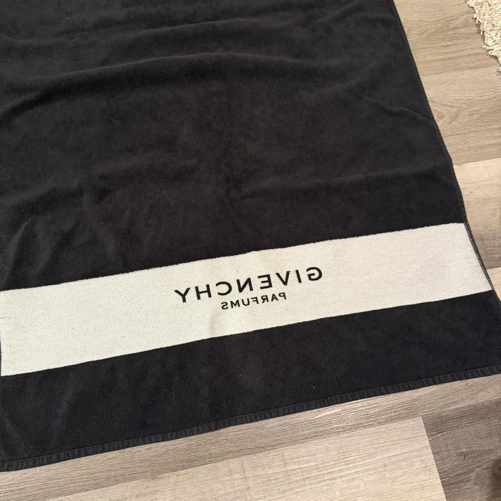 Givenchy givenchy perfumes beach towel OS Size ONE SIZE - 5 Thumbnail