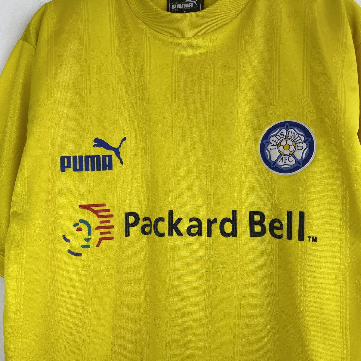 Puma Vintage Leeds United Puma Jersey Shirt Men size S Size US S / EU 44-46 / 1 - 2 Thumbnail