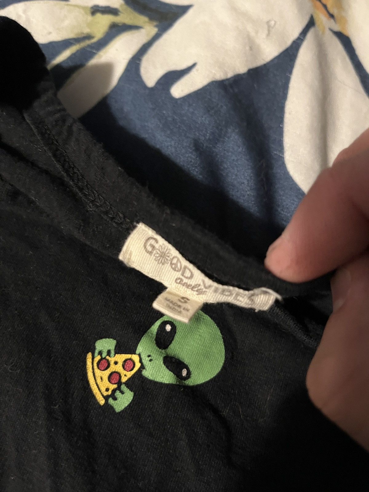 Other Alien Eating Pizza Crop Top Size S / US 4 / IT 40 - 2 Thumbnail